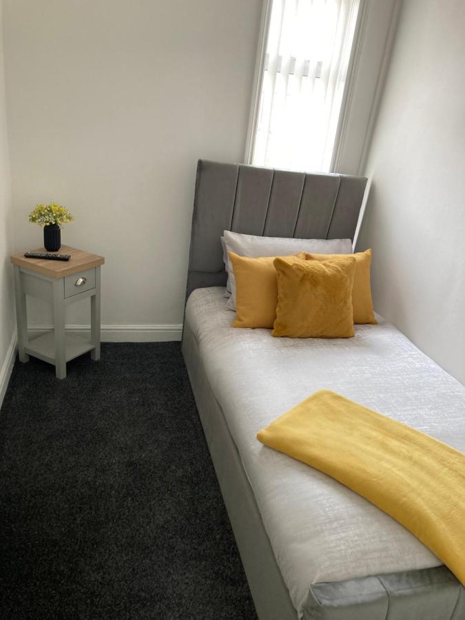 Cheshire Home Stays Crewe Εξωτερικό φωτογραφία